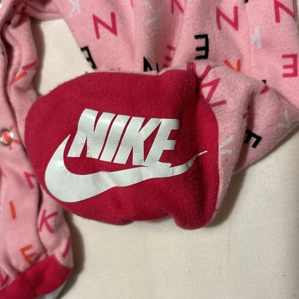 Nike Footed Sleep & Play Baby Girl Pink Nebula size 3 months - Picture 5 of 9